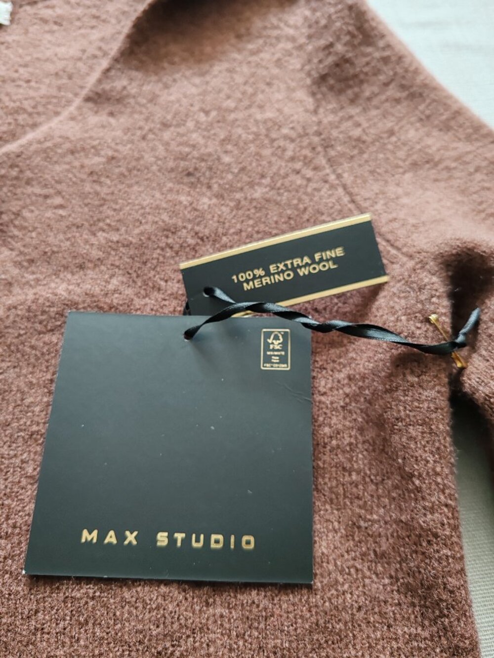 Max Studio Brown V-Neck Ribbed Sweater - Picture 4 of 10